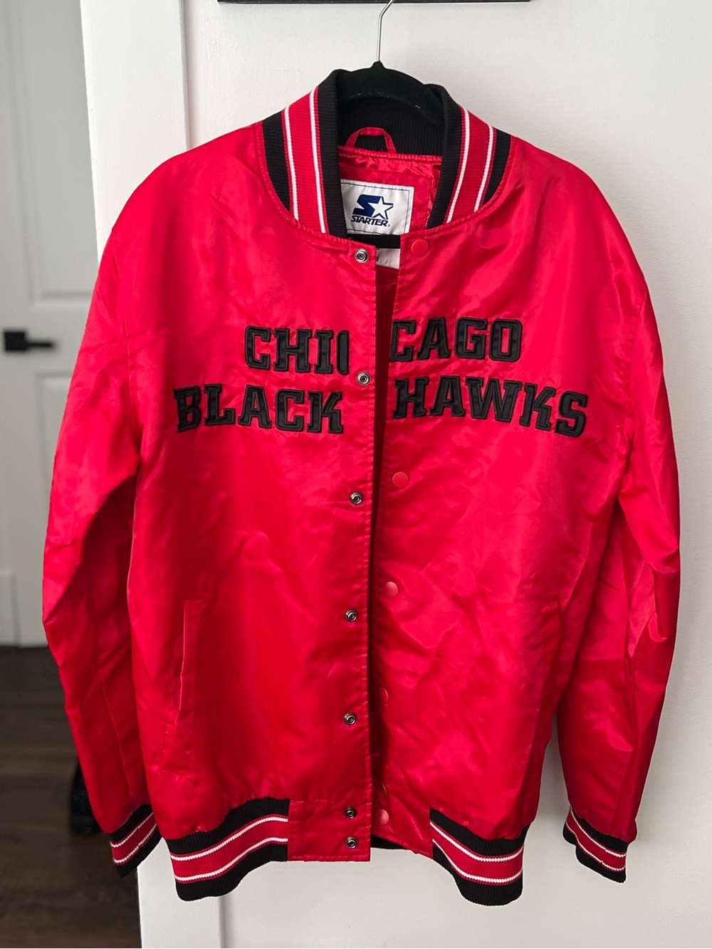 STARTER Chicago Black Hawks Red Satin Jacket